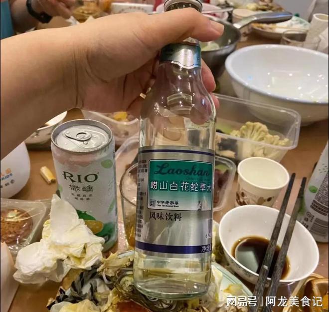 董宇輝喝白花蛇草水表情瞬間失控，一場味蕾的狂歡與情感的釋放，董宇輝嘗白花蛇草水瞬間失控，味蕾狂歡與情感釋放之夜