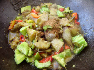 家常菜最新趨勢，融合創(chuàng)新，美味與健康并重，家常菜創(chuàng)新趨勢，融合美味與健康，呈現(xiàn)獨特風(fēng)味