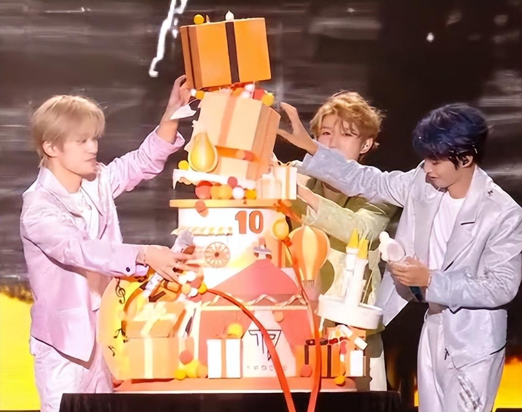 TFBOYS最新圖片，青春活力的閃耀，TFBOYS最新圖片，青春活力的璀璨閃耀