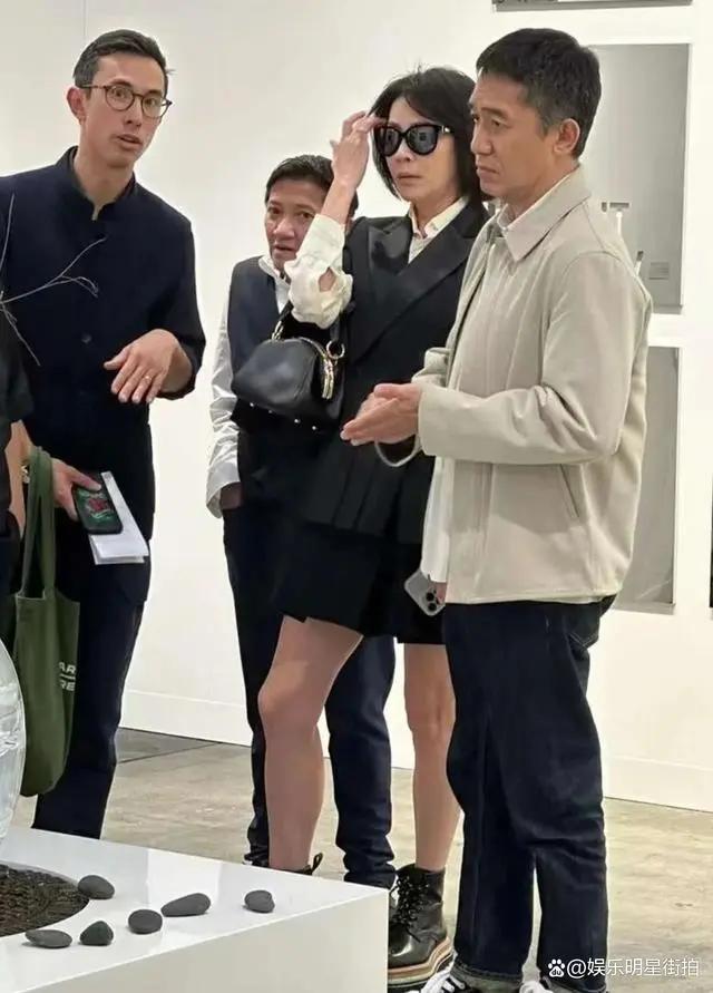 最近的熱點娛樂新聞，娛樂圈的激蕩風(fēng)云與大眾的熱議焦點，娛樂圈風(fēng)云變幻，熱點新聞引發(fā)熱議焦點