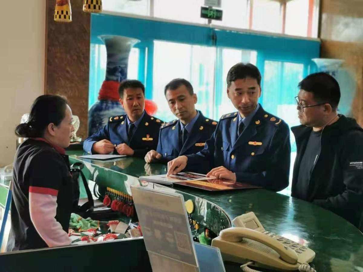 云南正規(guī)旅行社推薦指南，云南正規(guī)旅行社推薦指南，打造完美旅行體驗(yàn)