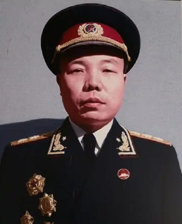 中國(guó)四野的領(lǐng)導(dǎo)力，四位卓越領(lǐng)導(dǎo)人的歷史角色與影響，中國(guó)四野領(lǐng)導(dǎo)力探究，四位卓越領(lǐng)導(dǎo)人的歷史角色與深遠(yuǎn)影響