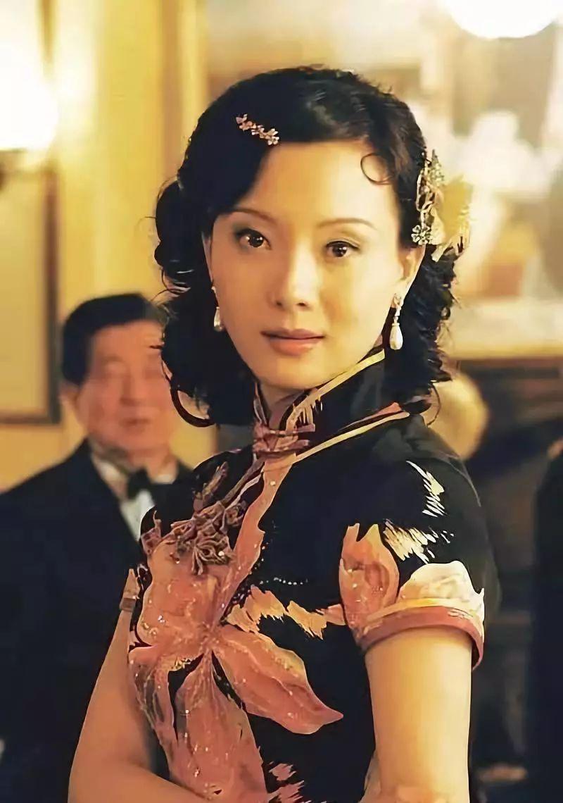 揭秘演員陳數(shù)的第一任老公身份，陳數(shù)第一任老公身份揭秘