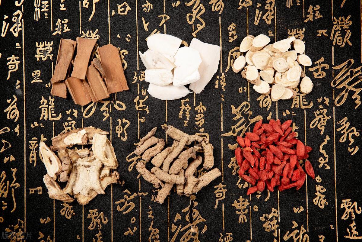 男人前列腺炎的藥物治療，選擇正確的藥物是關(guān)鍵，男人前列腺炎的藥物治療，正確選擇藥物是關(guān)鍵